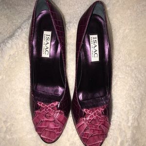 Isaac Mizrahi peep toe pumps